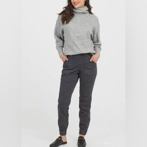 Spanx Stretch Twill Cargo Jogger Pant Size XL Gray Slimming Utility Minimal